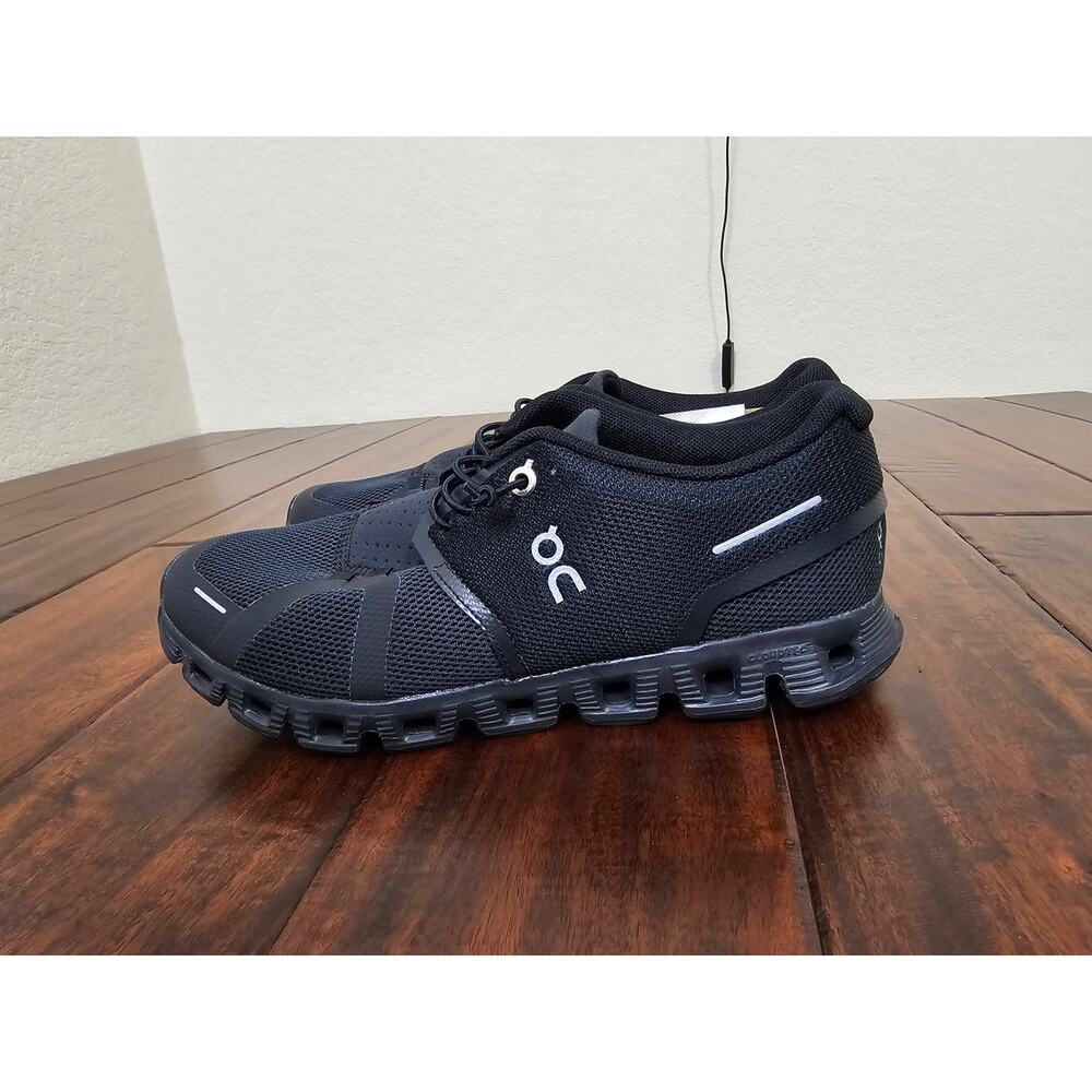 On Cloud black running shoes womens size 8